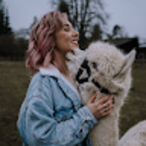 Meet your Posher, Karlie